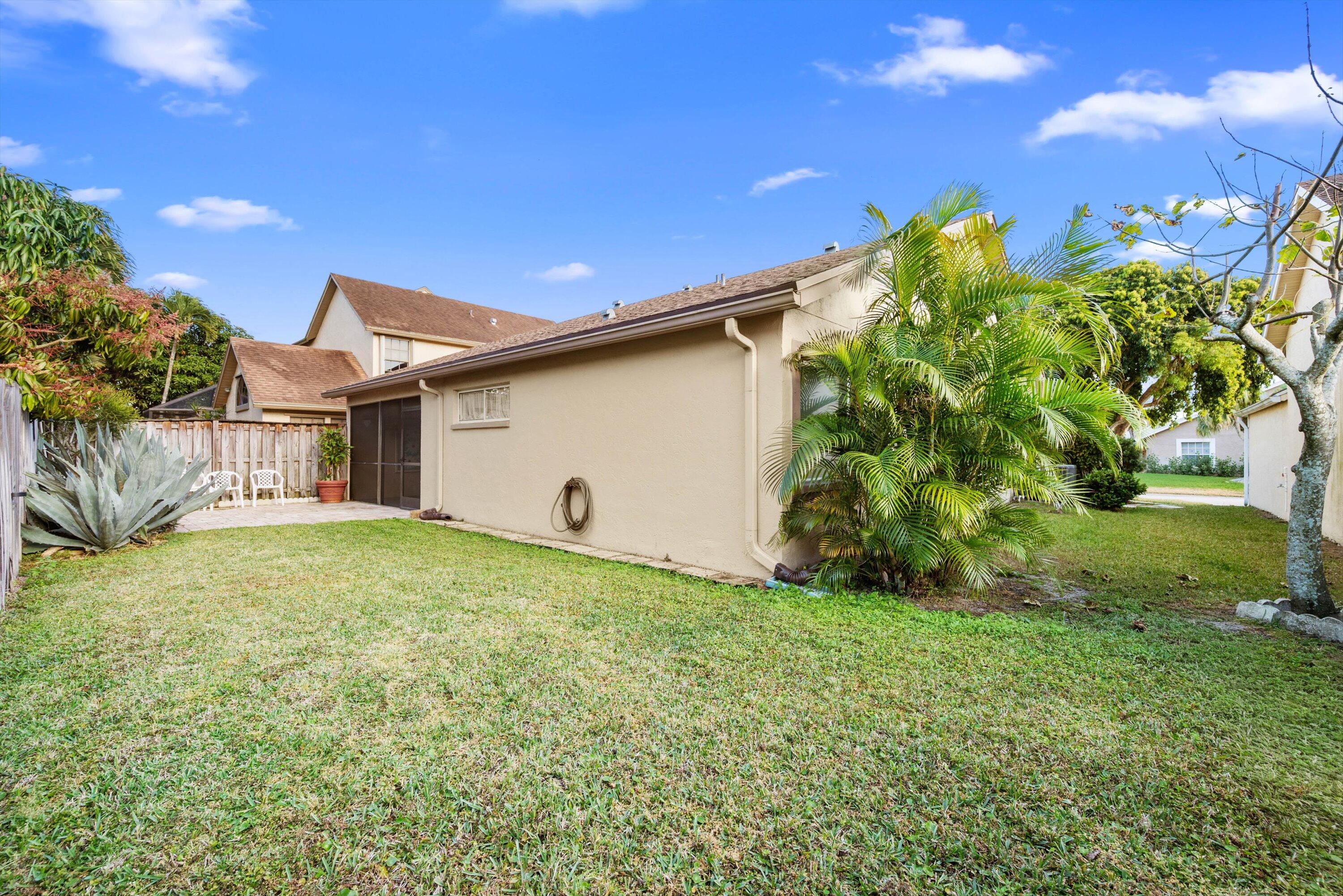 MEADOWLAND COVE 2 OF WELLINGTON - Residential