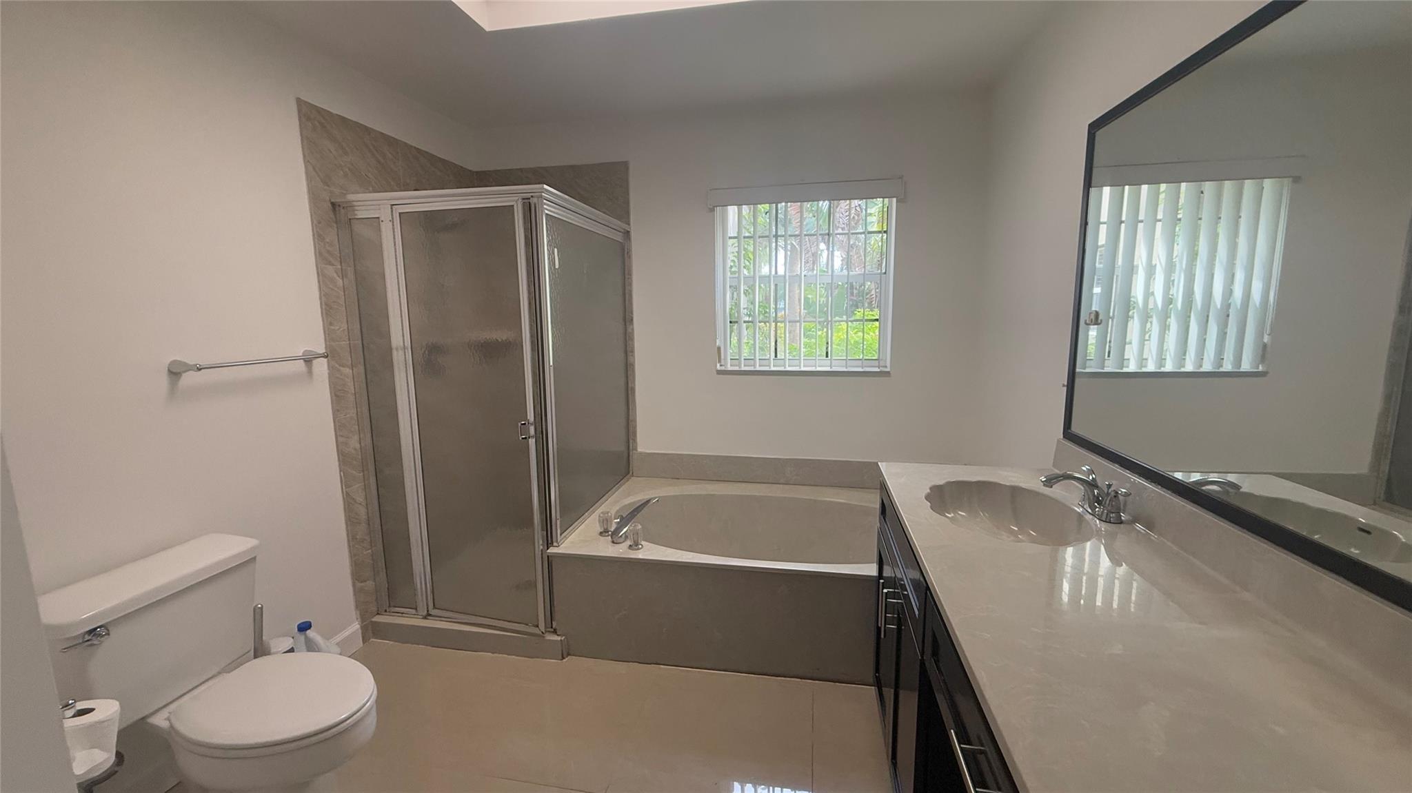 BRIGEWATER AT PLANTATION - Residential