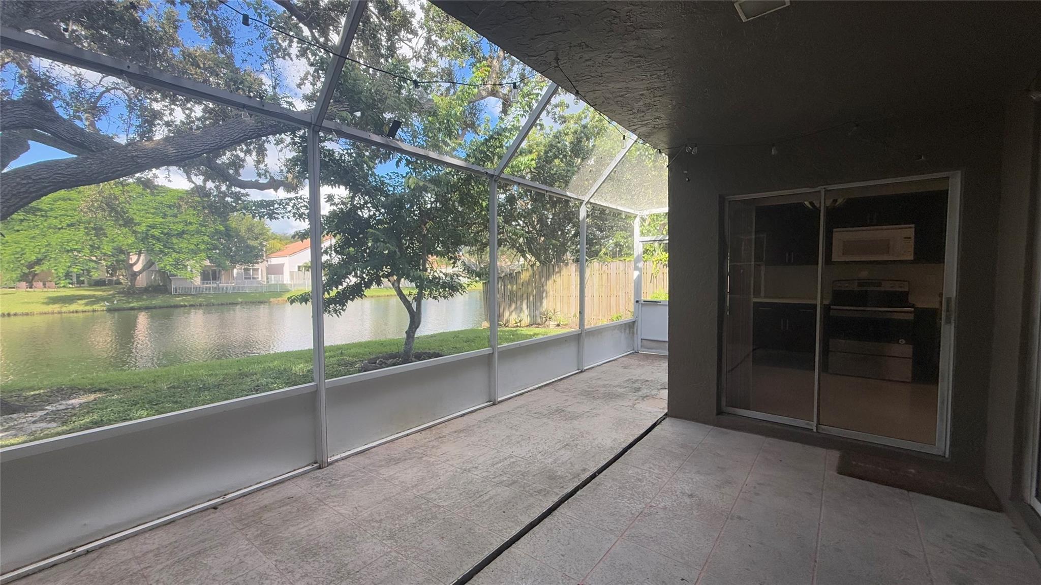 BRIGEWATER AT PLANTATION - Residential