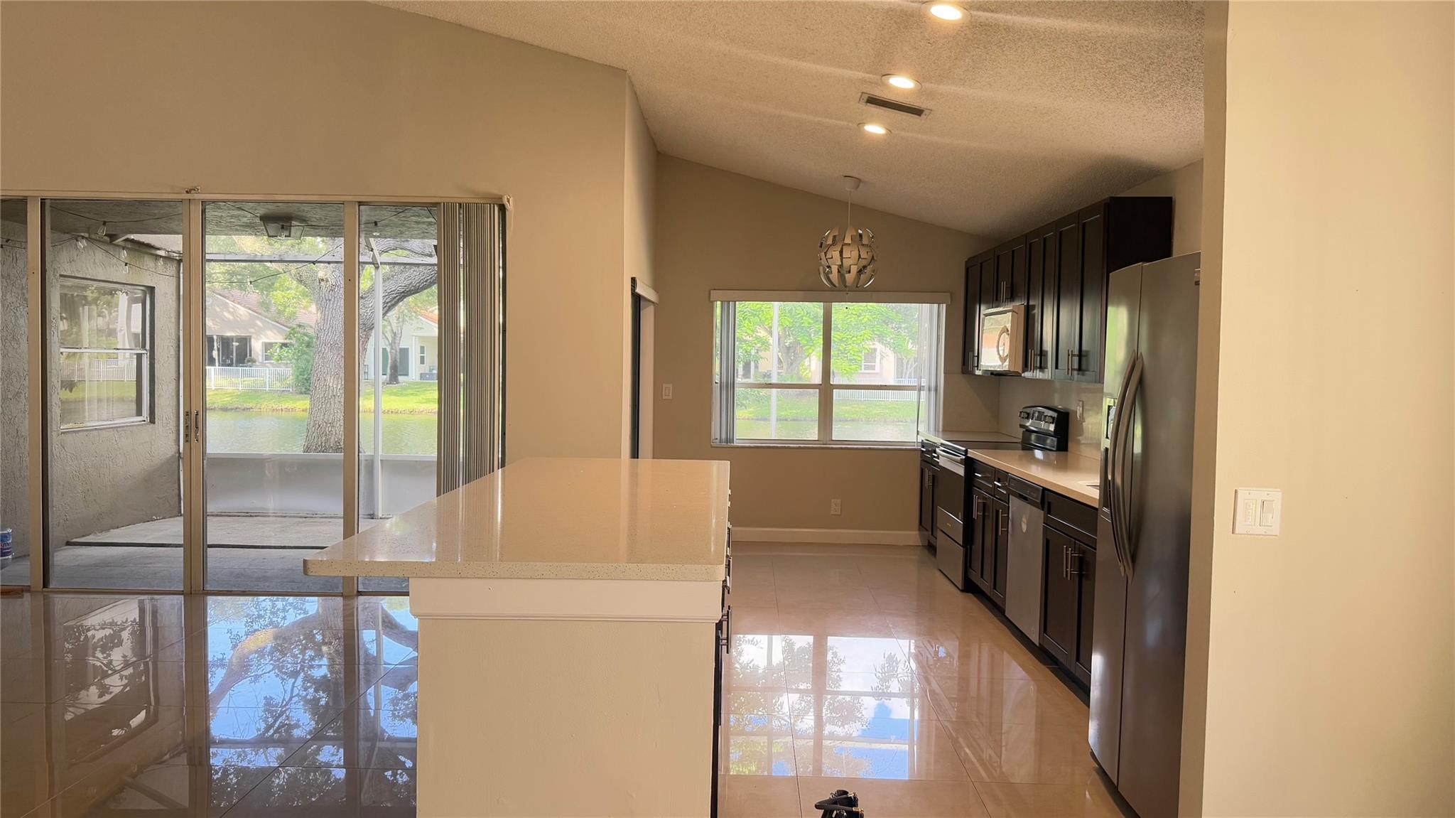 BRIGEWATER AT PLANTATION - Residential