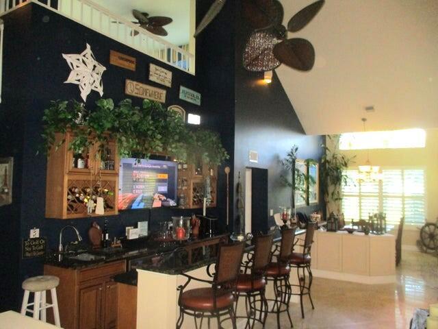 708 Mainsail Circle