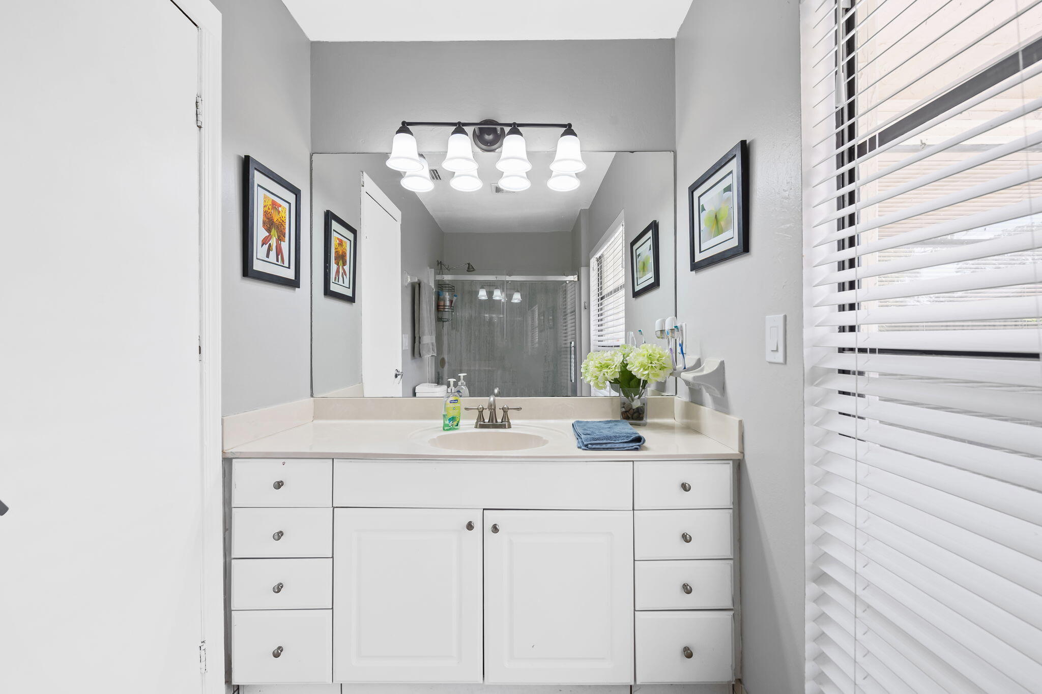 JACARANDA LAKES SEC 1 - Residential