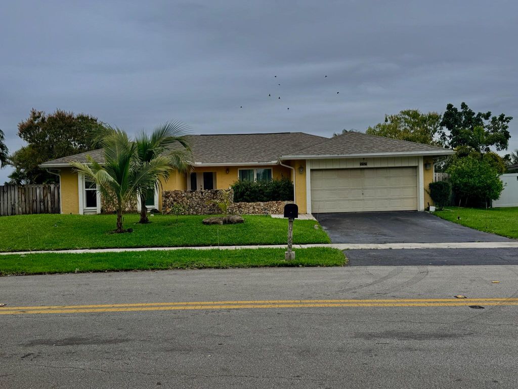 Photo of 9121 NW 13th Street, Plantation, FL 33322 (MLS # B26005476)