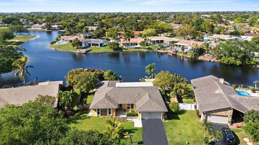 Photo of 9121 NW 13th Street, Plantation, FL 33322 (MLS # B26005476)