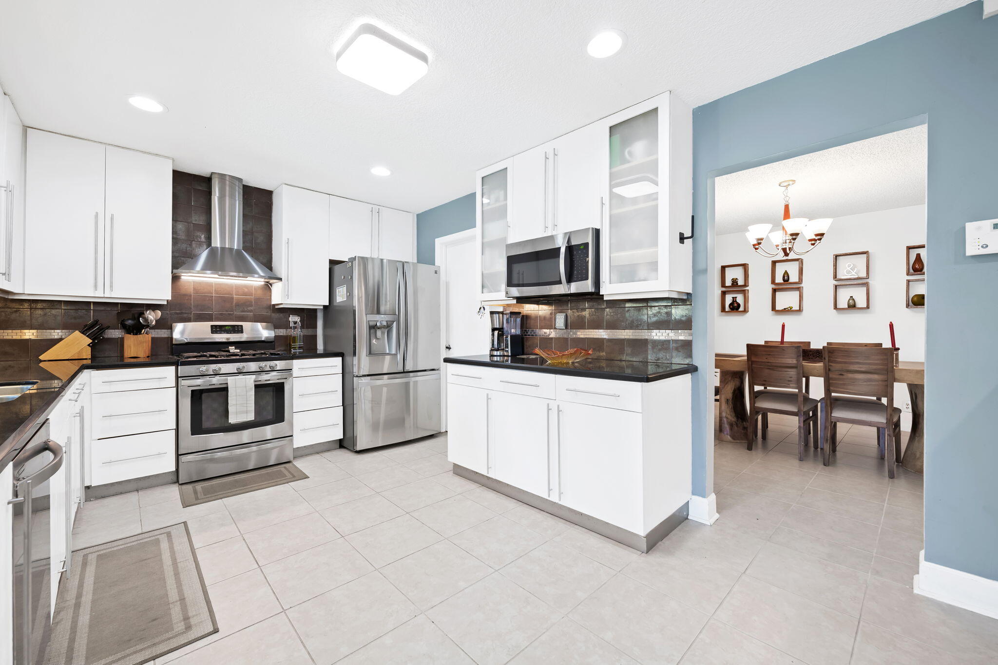 JACARANDA LAKES SEC 1 - Residential