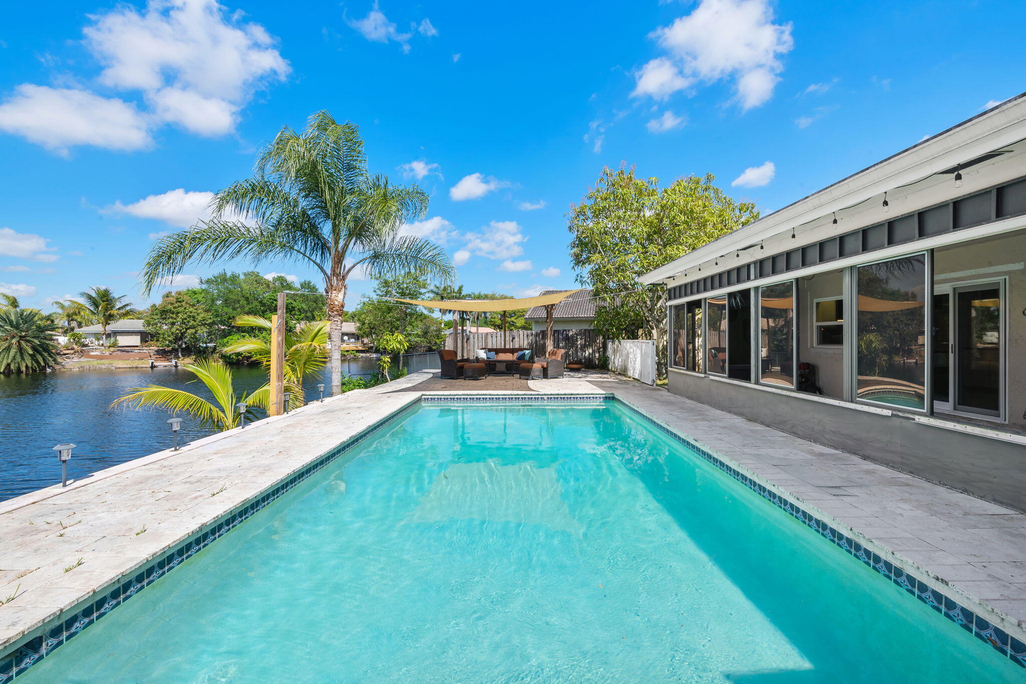 JACARANDA LAKES SEC 1 - Residential