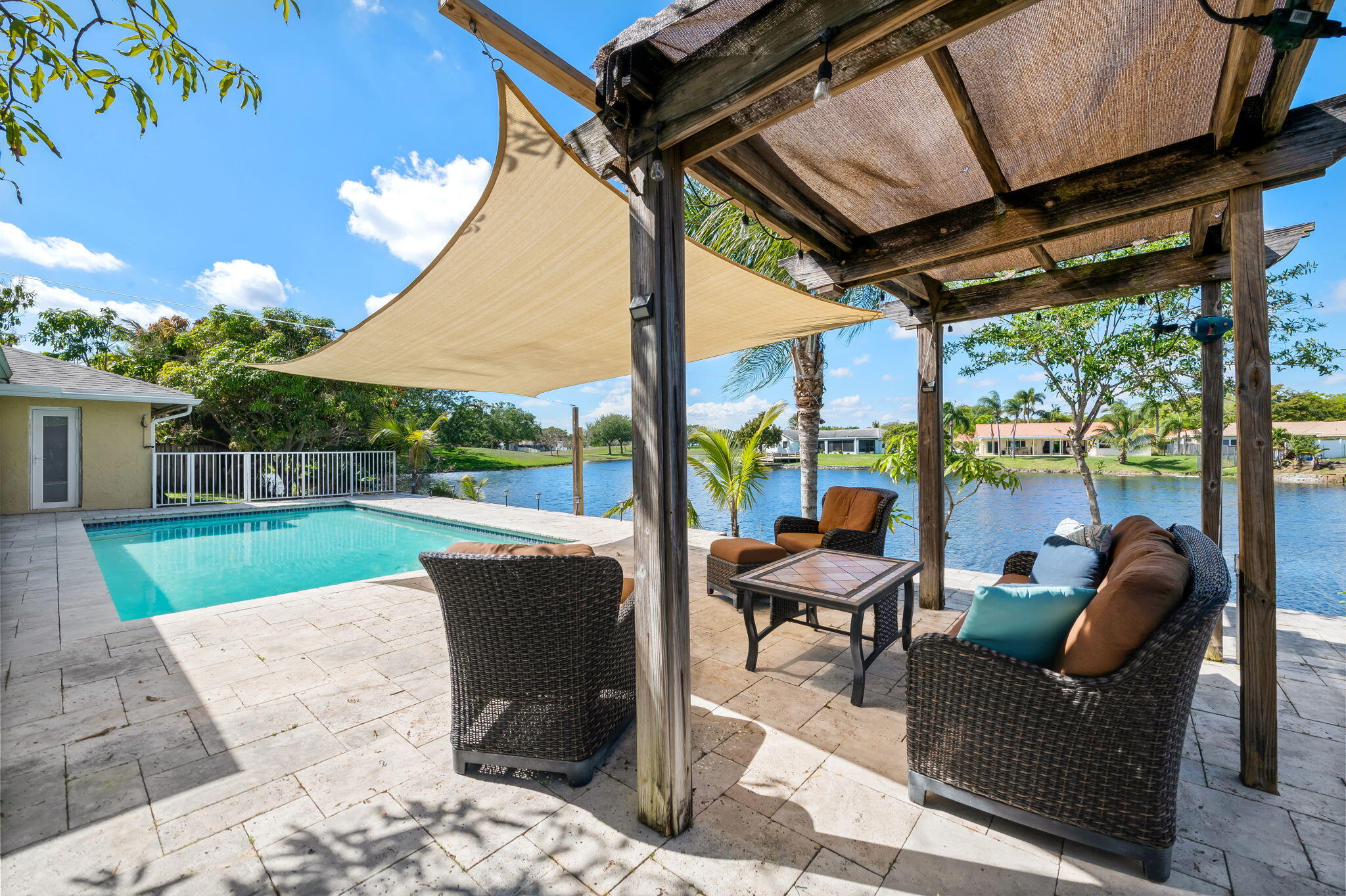 JACARANDA LAKES SEC 1 - Residential