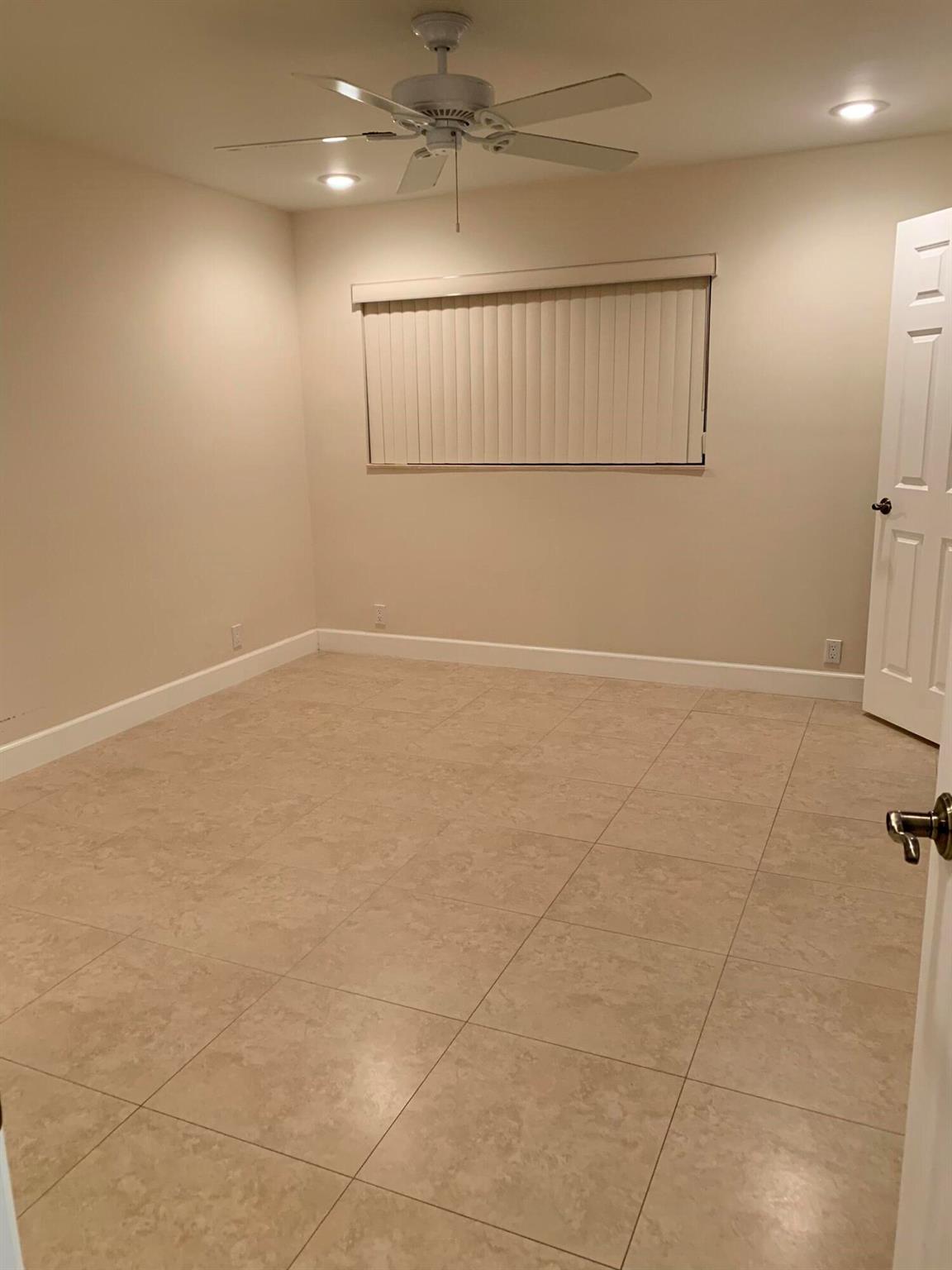 PARADISE PALMS UNIT 4 - Residential Lease