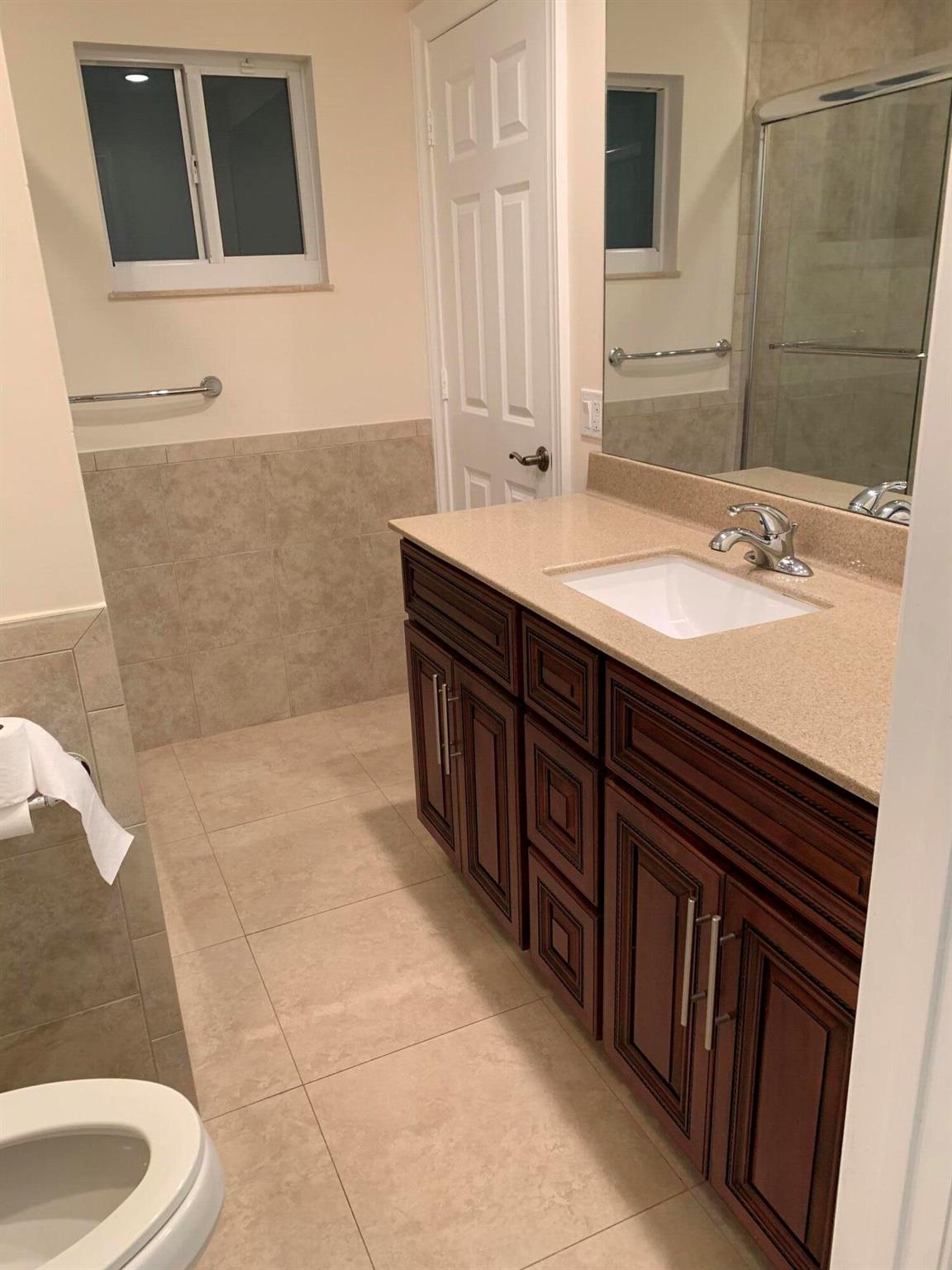 PARADISE PALMS UNIT 4 - Residential Lease