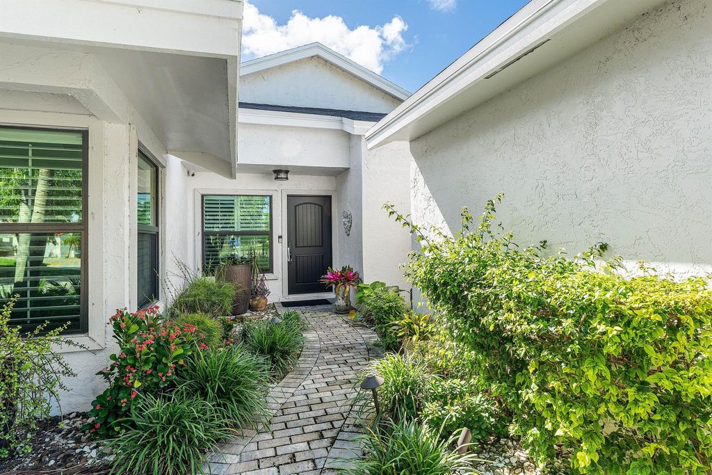 Photo of 6746 Touchstone Circle, Palm Beach Gardens, FL 33418 (MLS # R11130673)