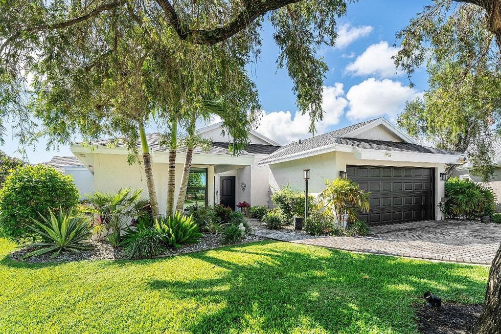 Photo of 6746 Touchstone Circle, Palm Beach Gardens, FL 33418 (MLS # R11130673)