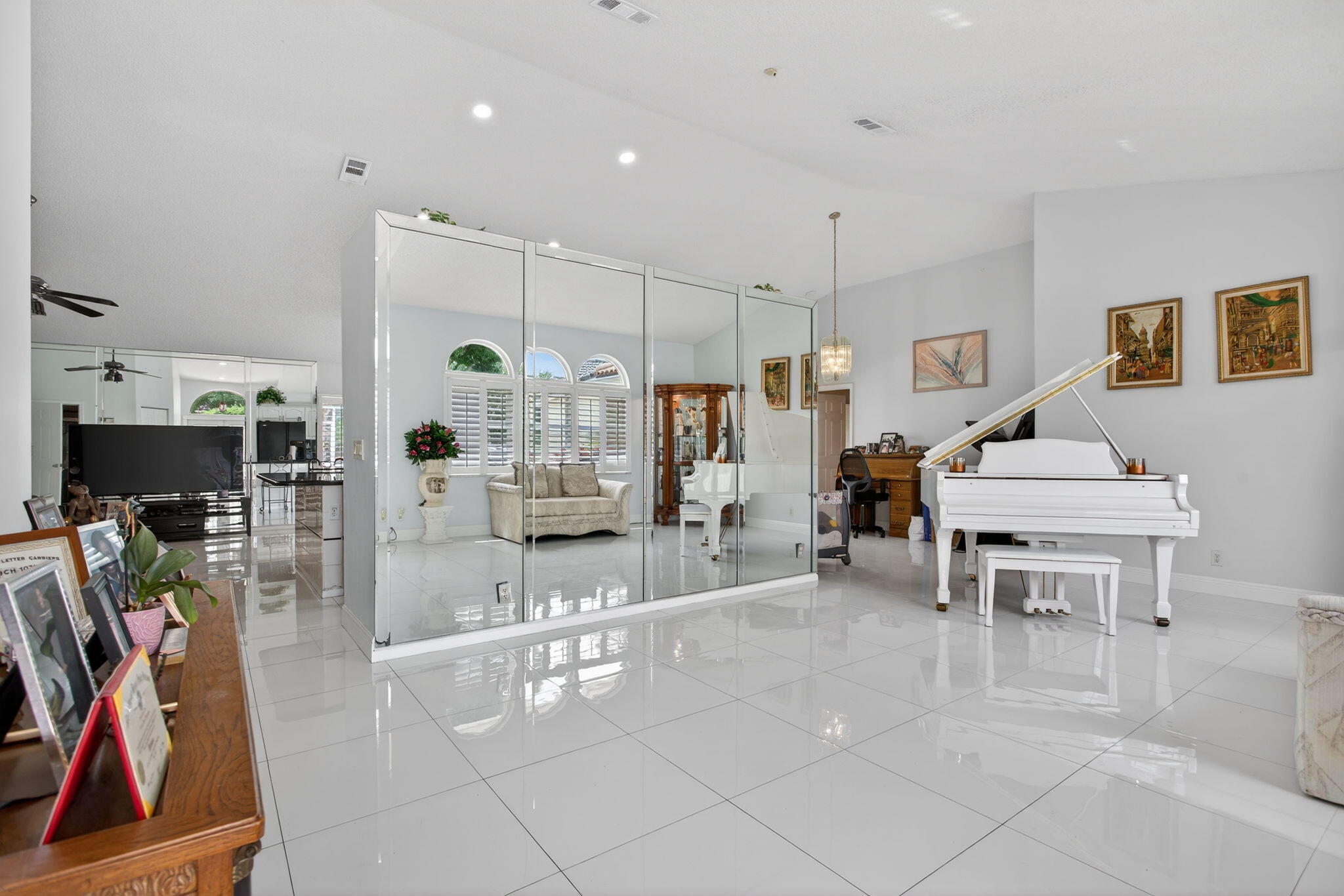 WINSTON PARK SECTION TWO-A - Residential