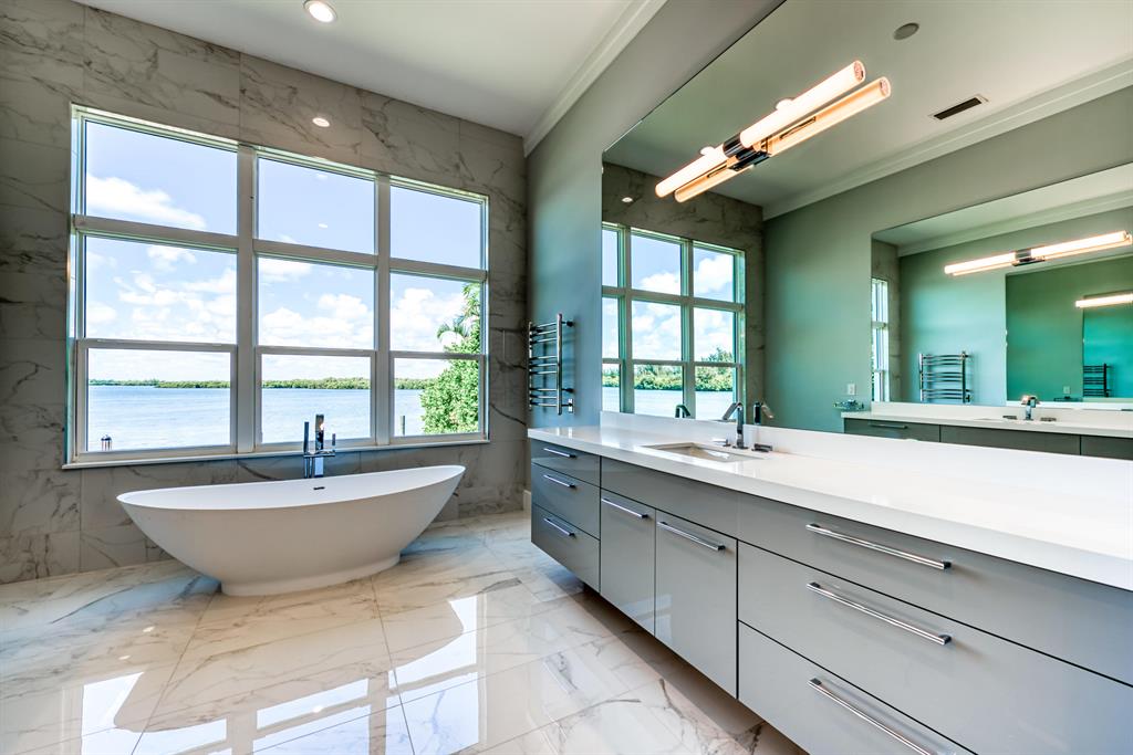 PEBBLE BAY ESTATES - Residential