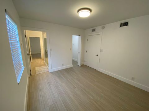 1576 NW 3rd Way Pompano Beach FL 33060