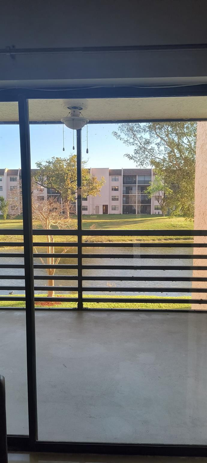 SUNRISE LAKES IV - Residential