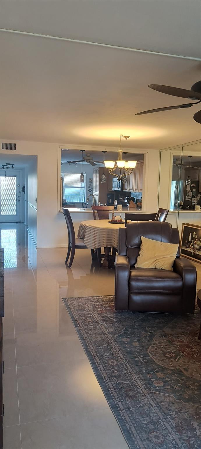 SUNRISE LAKES IV - Residential