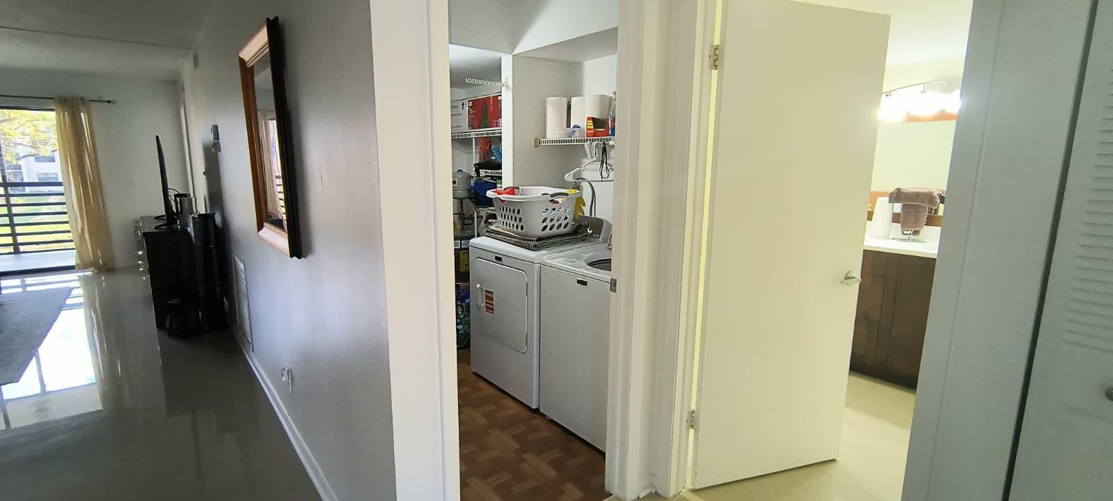 SUNRISE LAKES IV - Residential