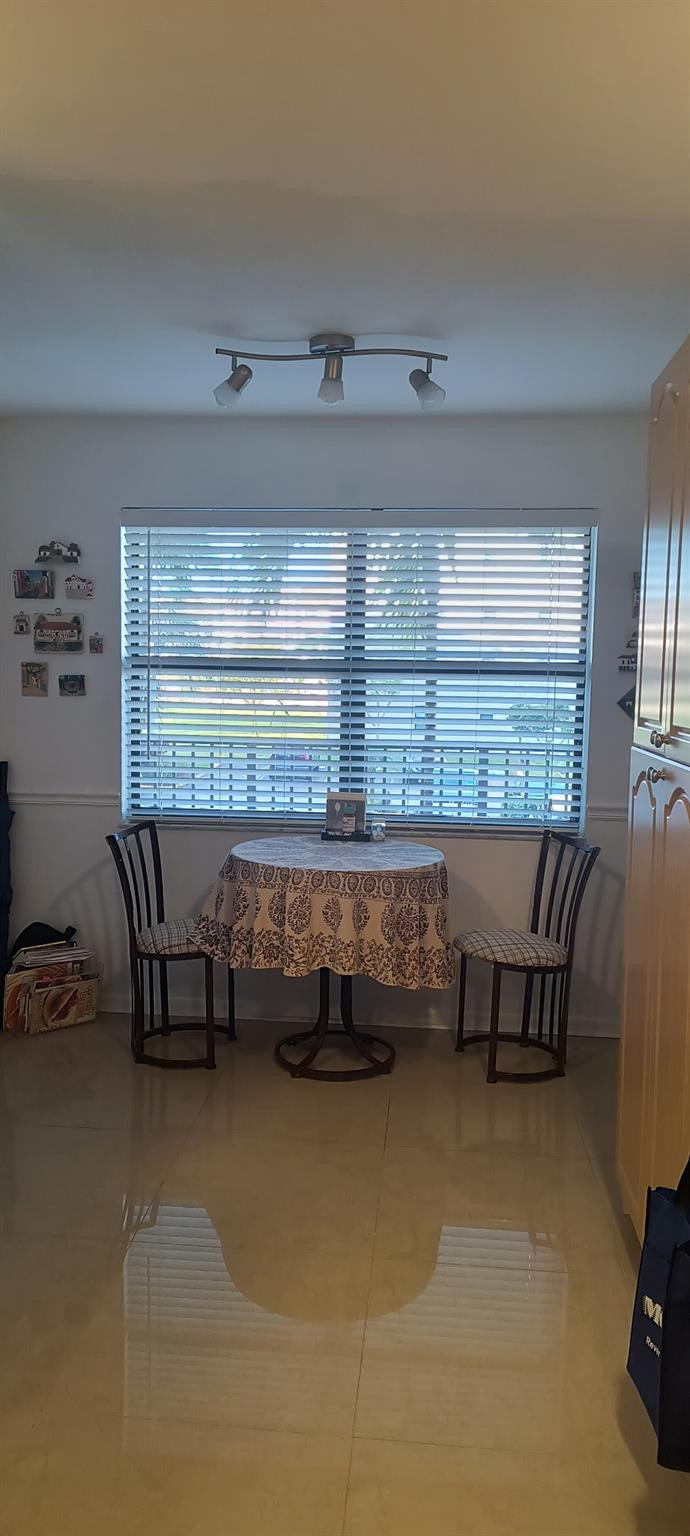 SUNRISE LAKES IV - Residential