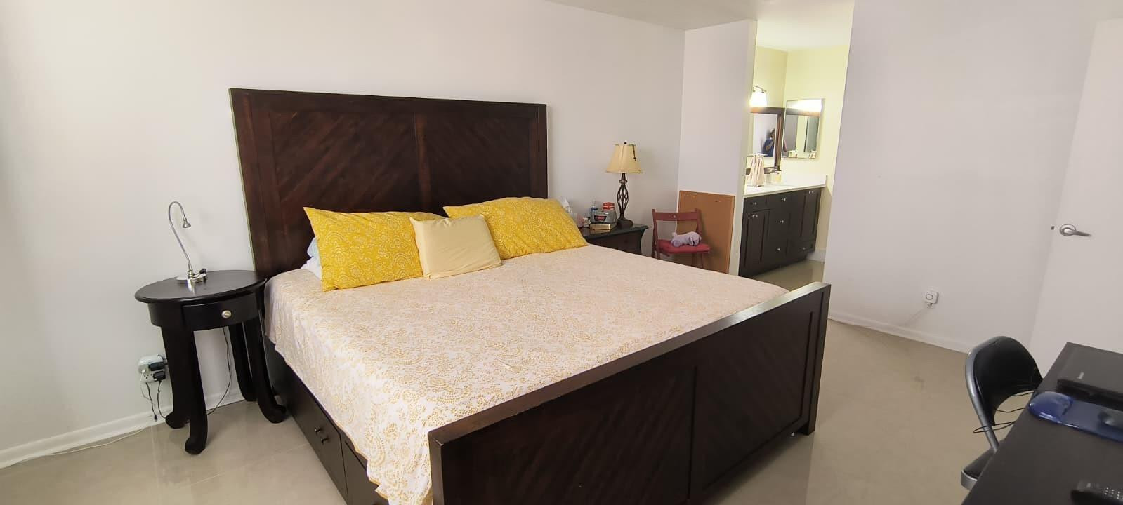 SUNRISE LAKES IV - Residential