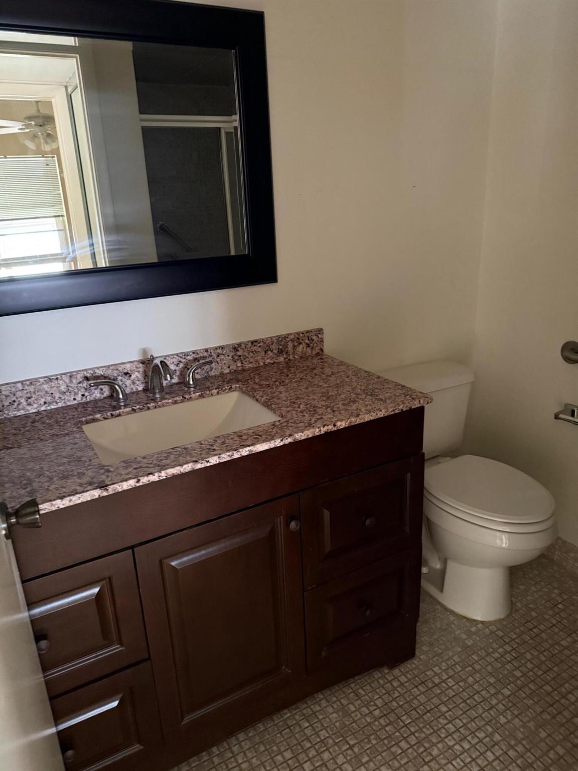 KINGS POINT BURGUNDY COND - Residential Lease