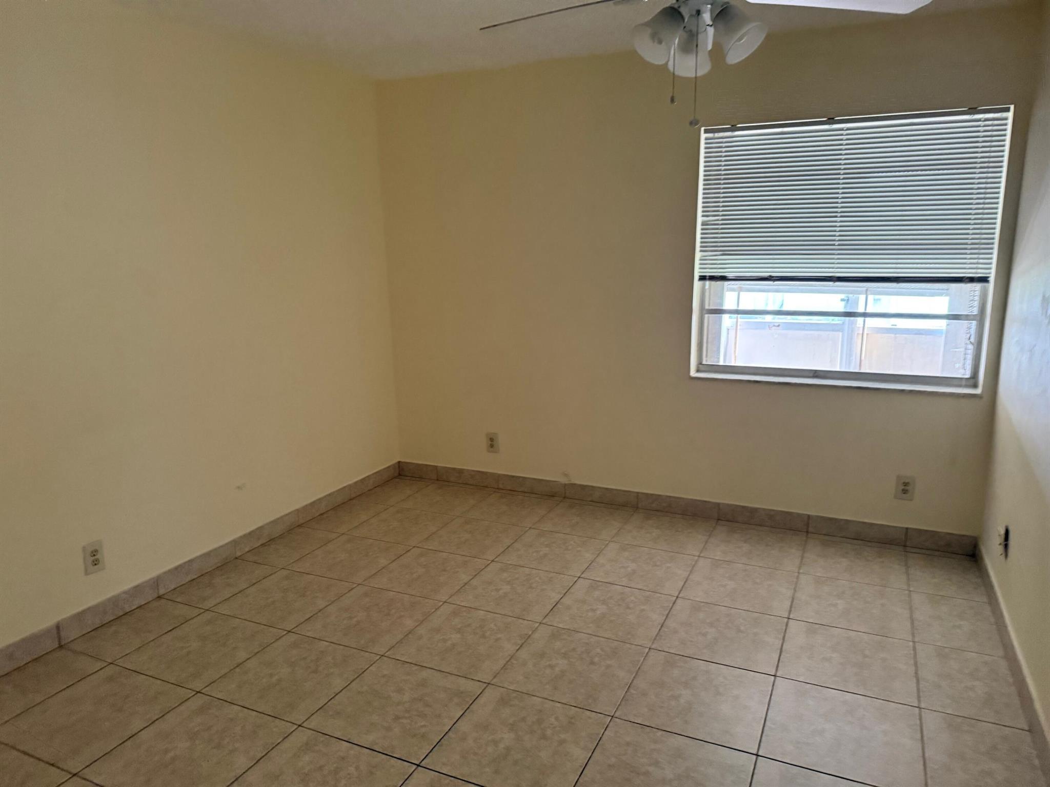 KINGS POINT BURGUNDY COND - Residential Lease