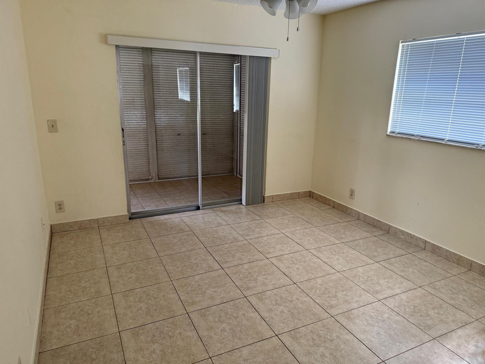 KINGS POINT BURGUNDY COND - Residential Lease