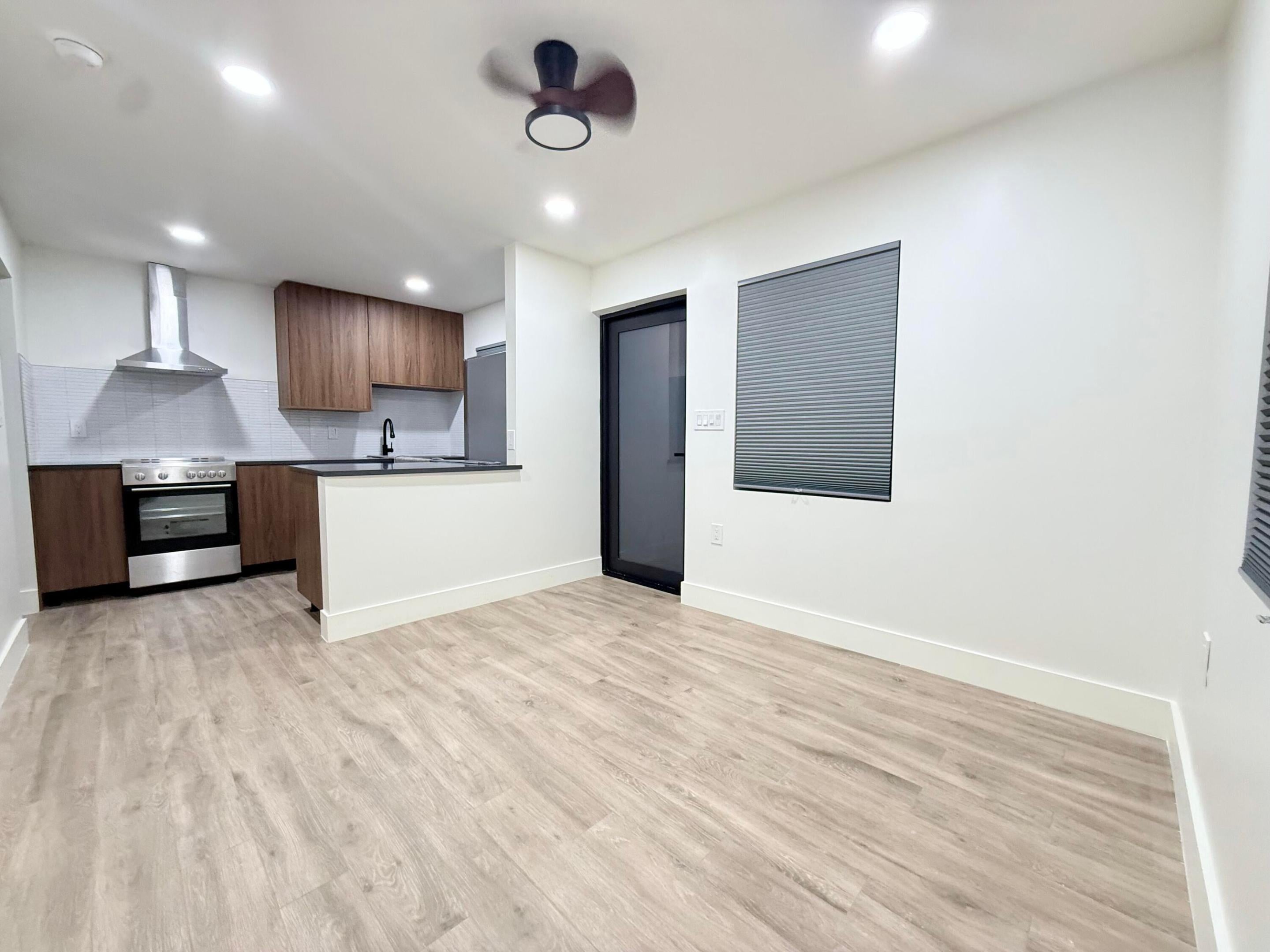 605 NW 15TH