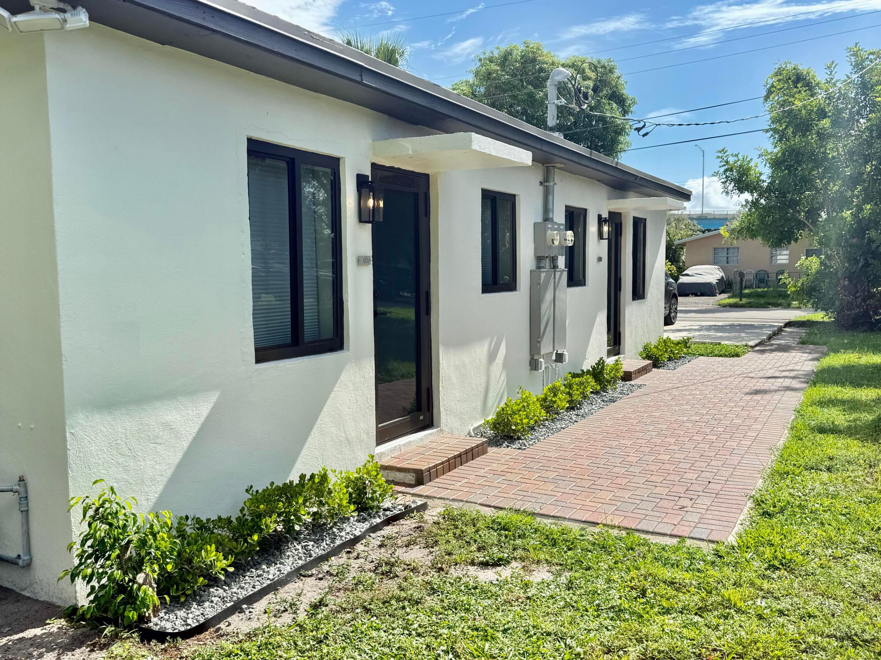 605 NW 15TH
