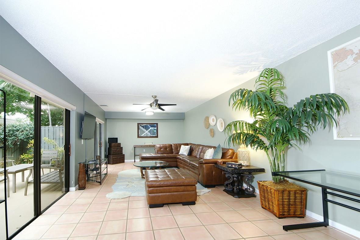 1700 Embassy Drive 504