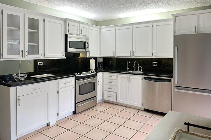 1700 Embassy Drive 504