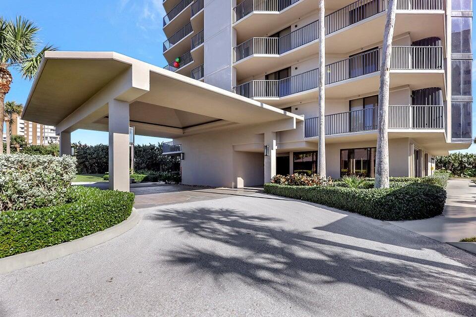 4000 North Highway A1A 502, Hutchinson Island, FL, 34949/$888,000 2 4000 North Highway A1A 502