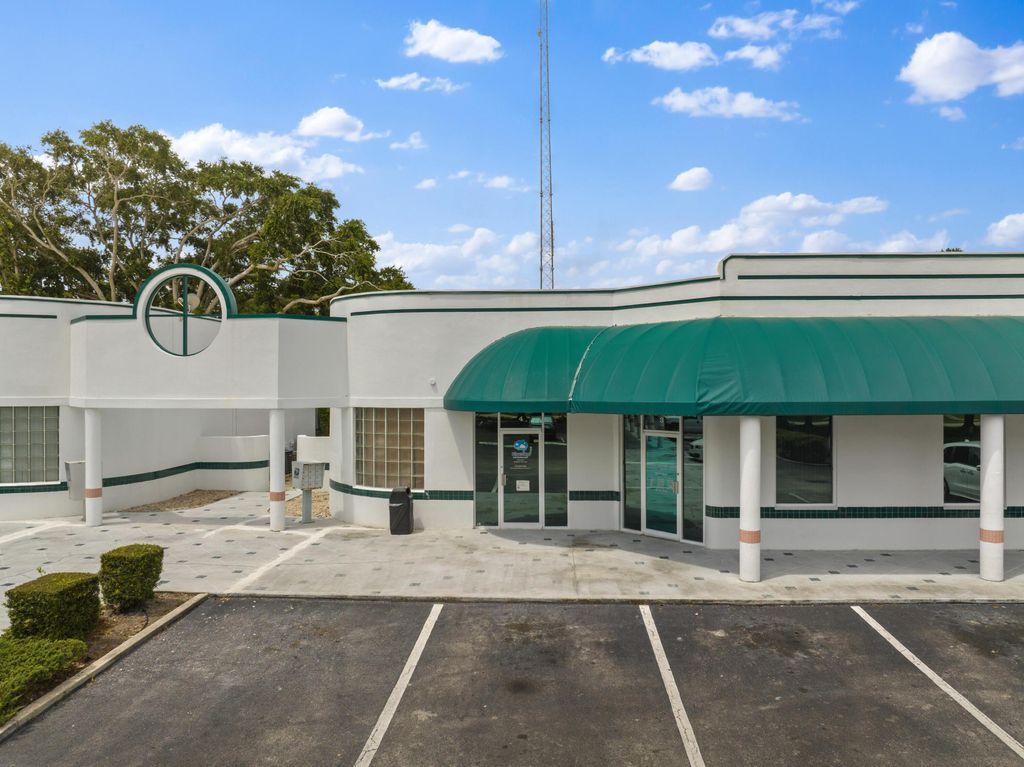 Photo of 1801 S 23rd Street #3, Fort Pierce, FL 34950 (MLS # B26021417)