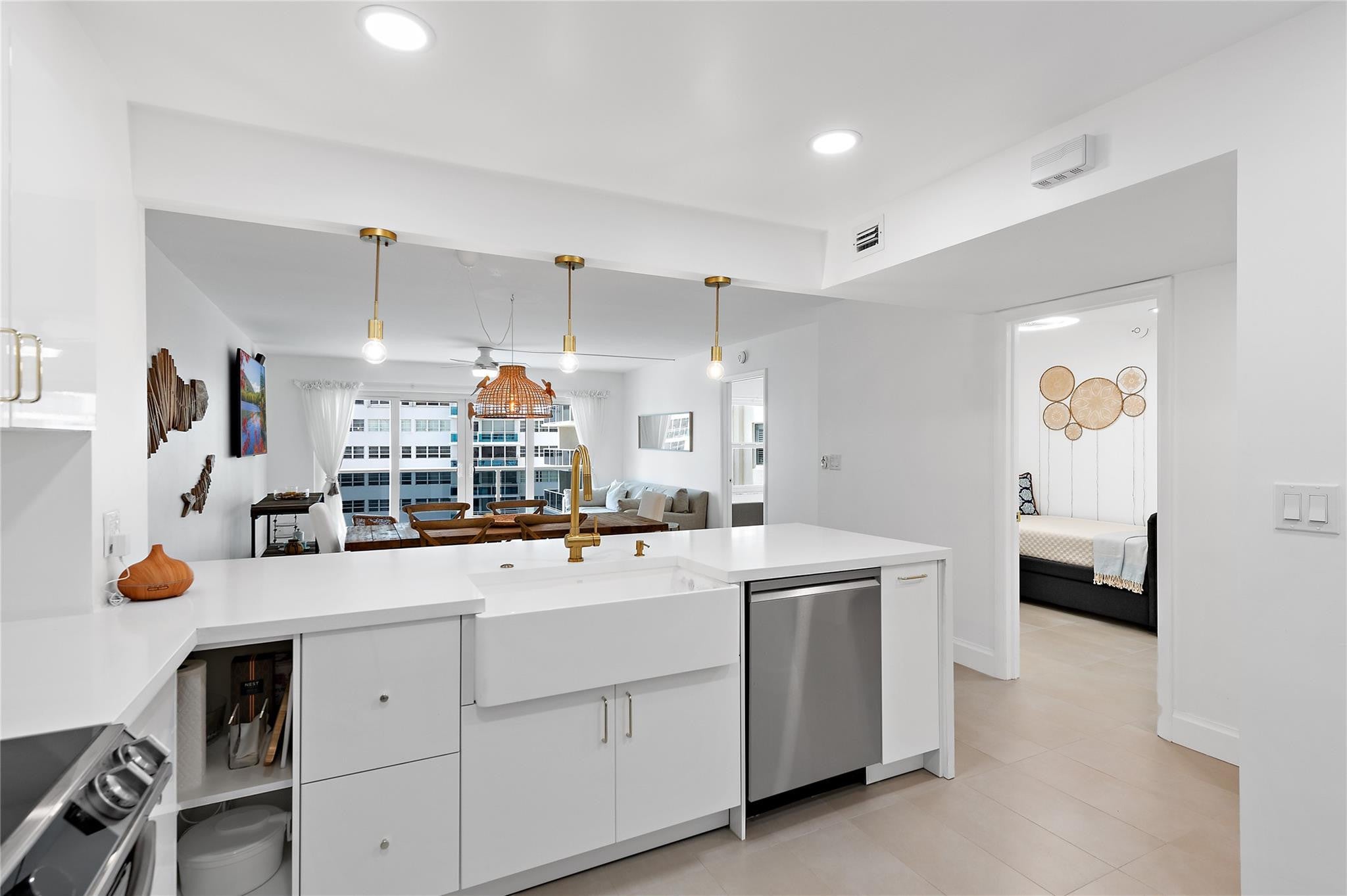 3500 GALT OCEAN Drive 604