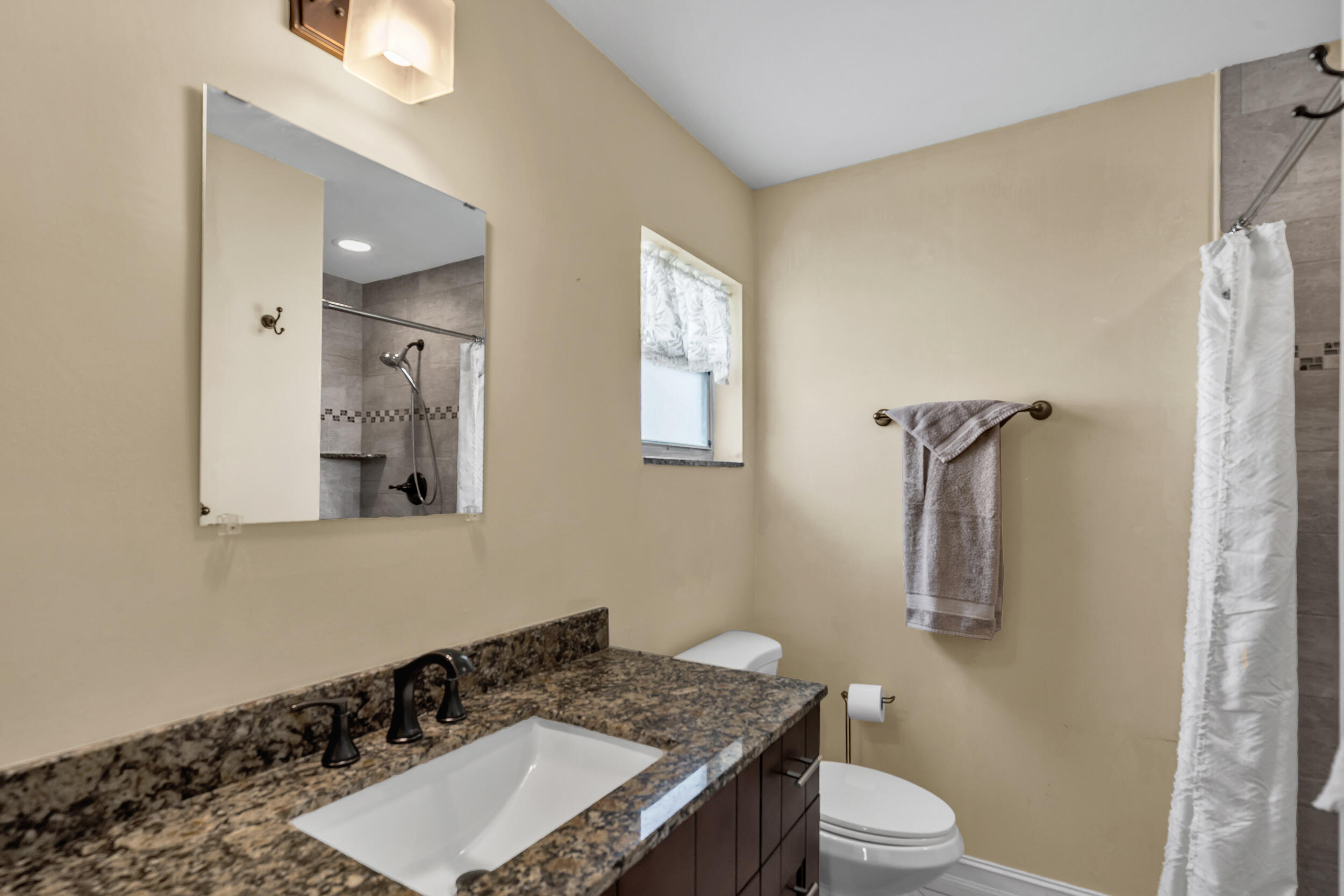 LAUDERDALE WEST 2 SEC - Residential