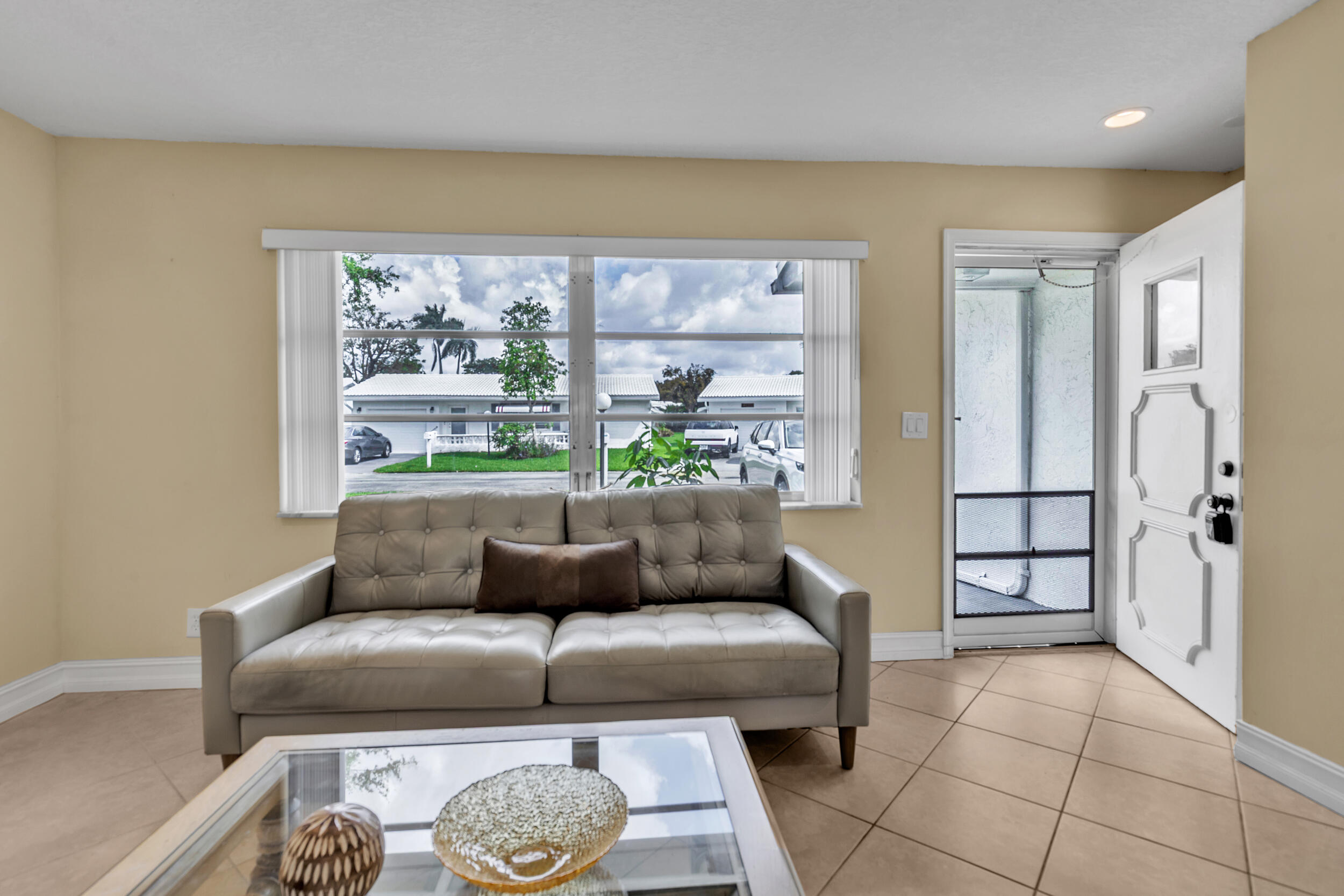 LAUDERDALE WEST 2 SEC - Residential