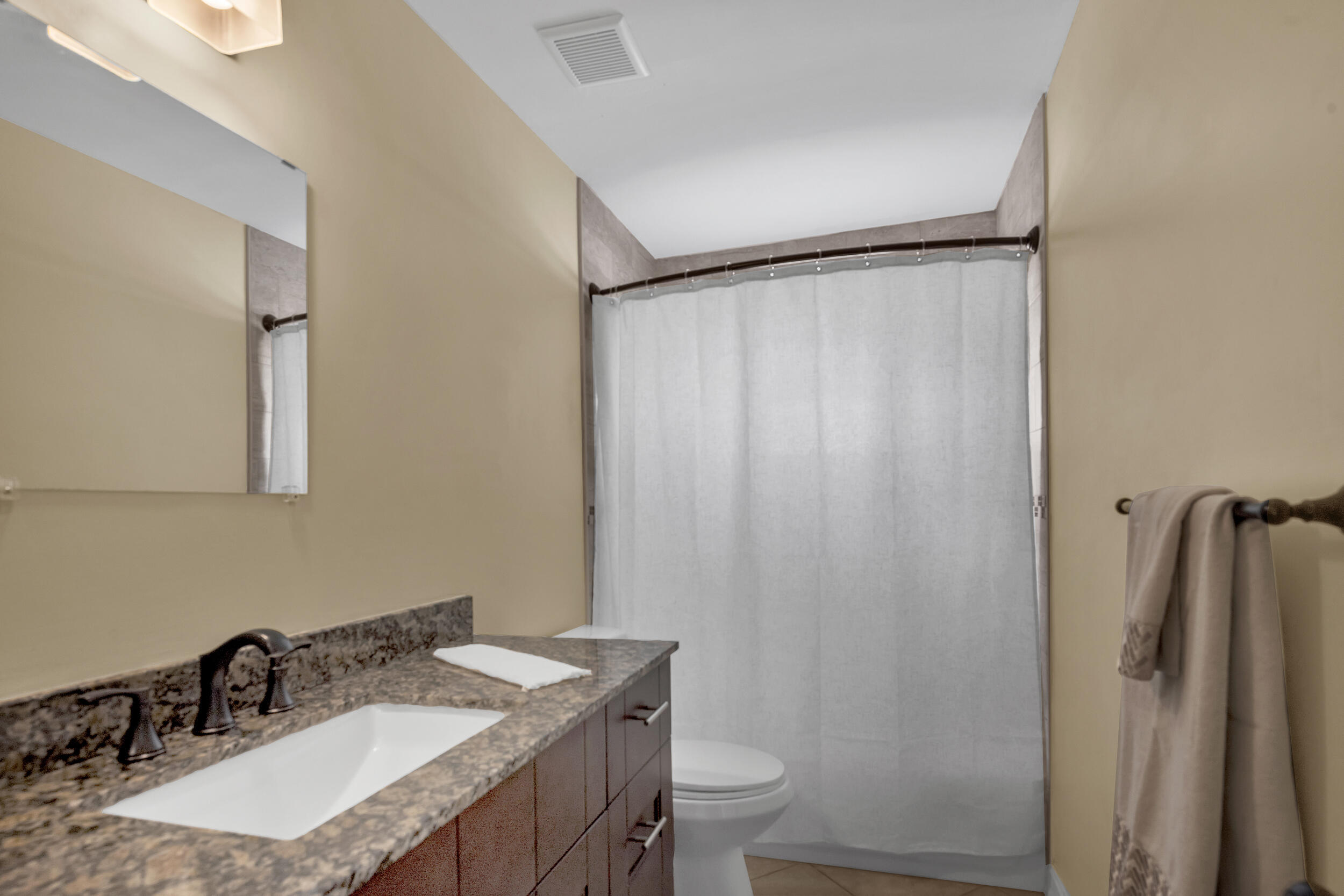 LAUDERDALE WEST 2 SEC - Residential