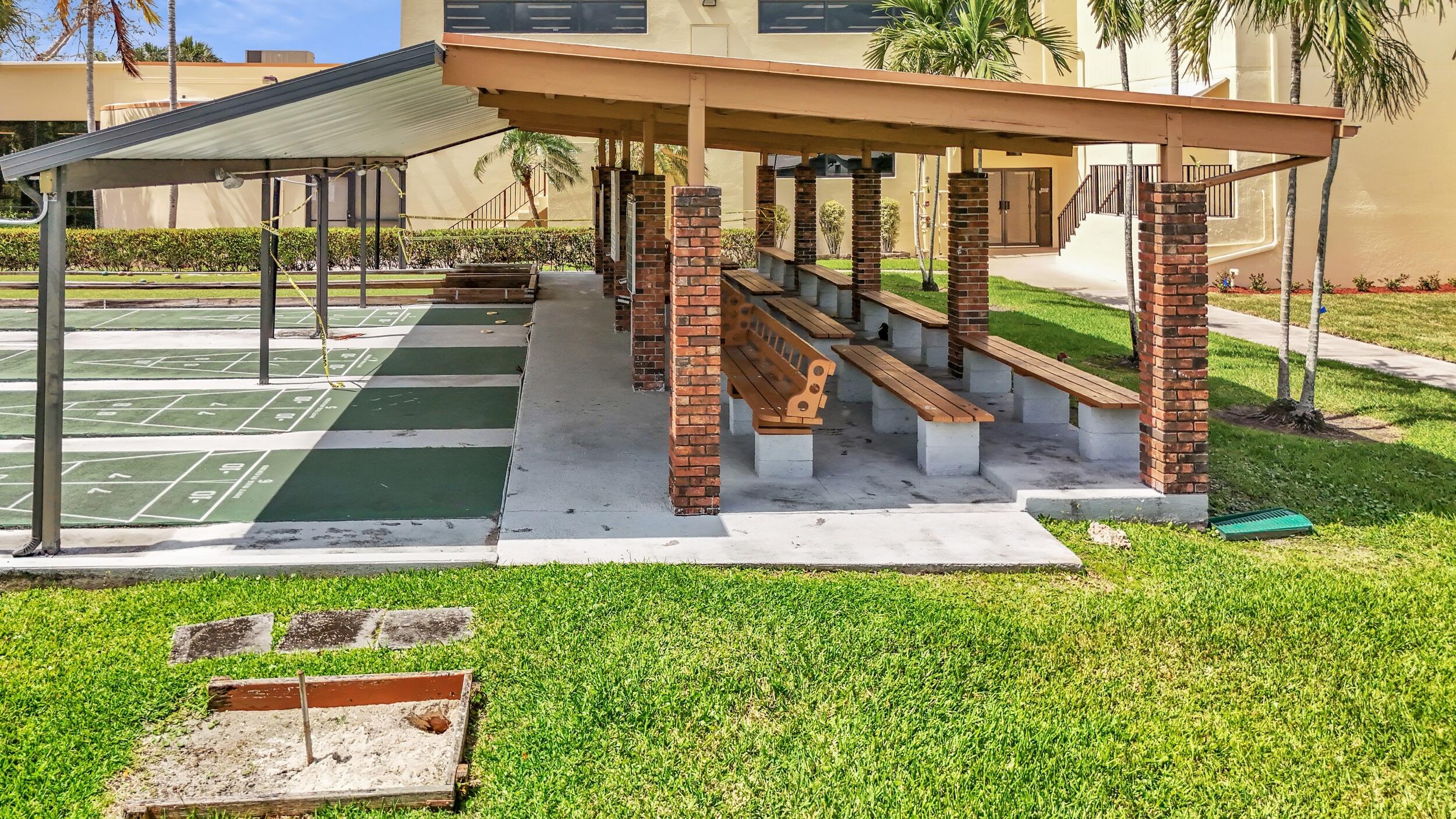 LAUDERDALE WEST 2 SEC - Residential