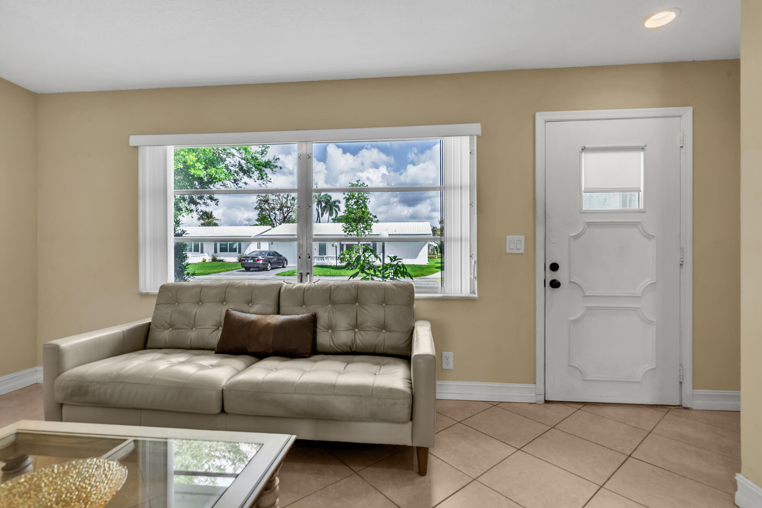 LAUDERDALE WEST 2 SEC - Residential