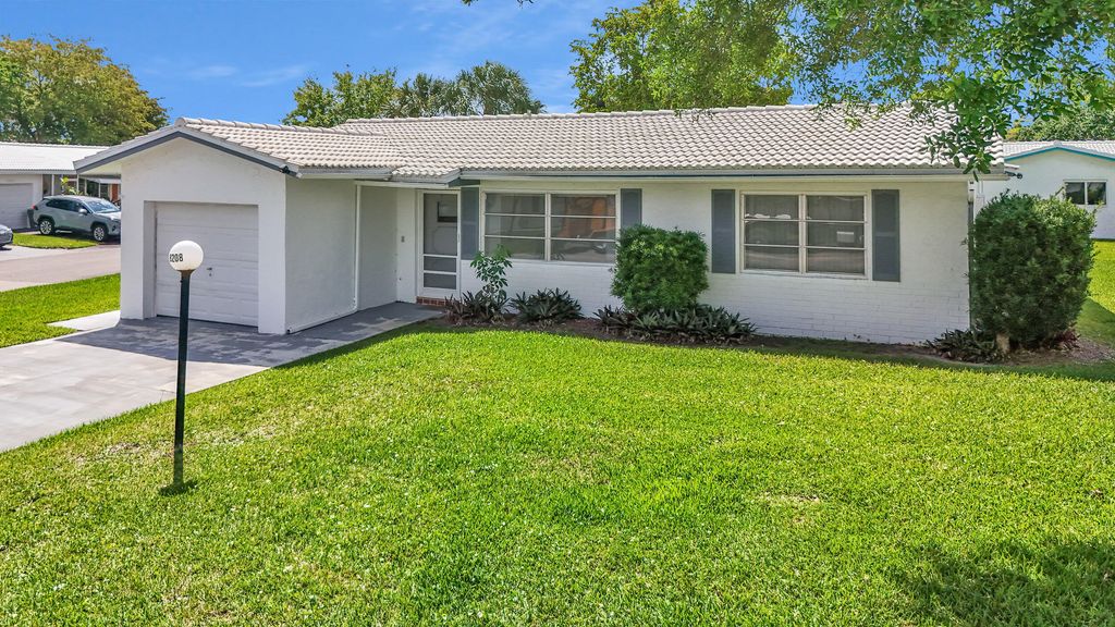 Photo of 8208 NW 14 Street, Plantation, FL 33322 (MLS # B26007823)