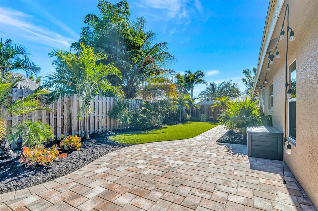 EASTWOOD - Residential