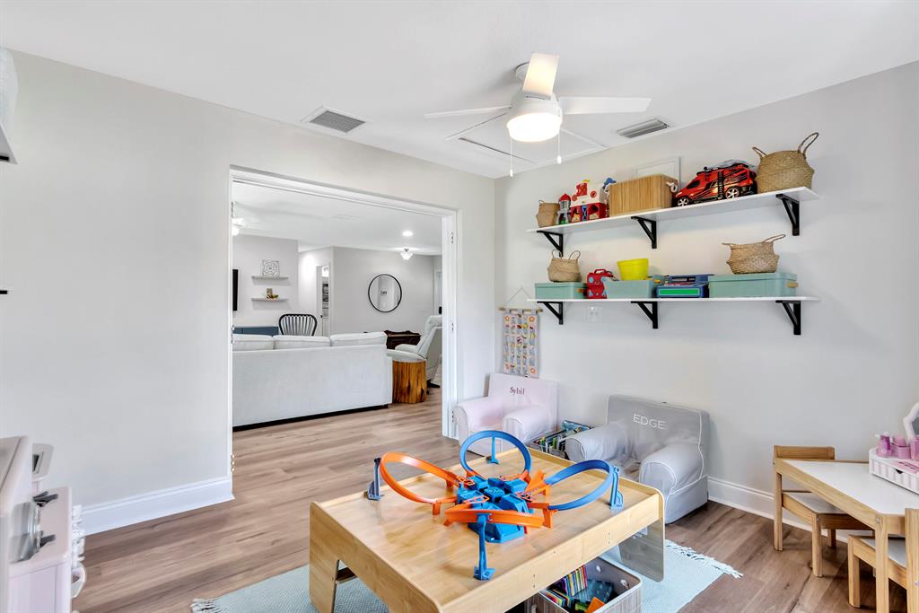 EASTWOOD - Residential