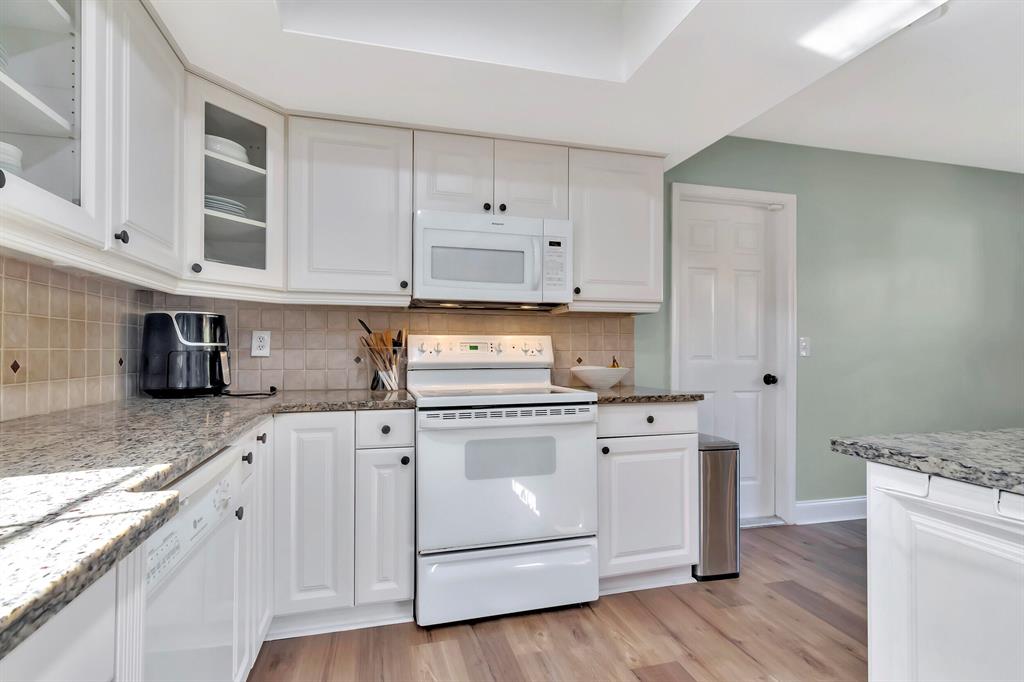 EASTWOOD - Residential