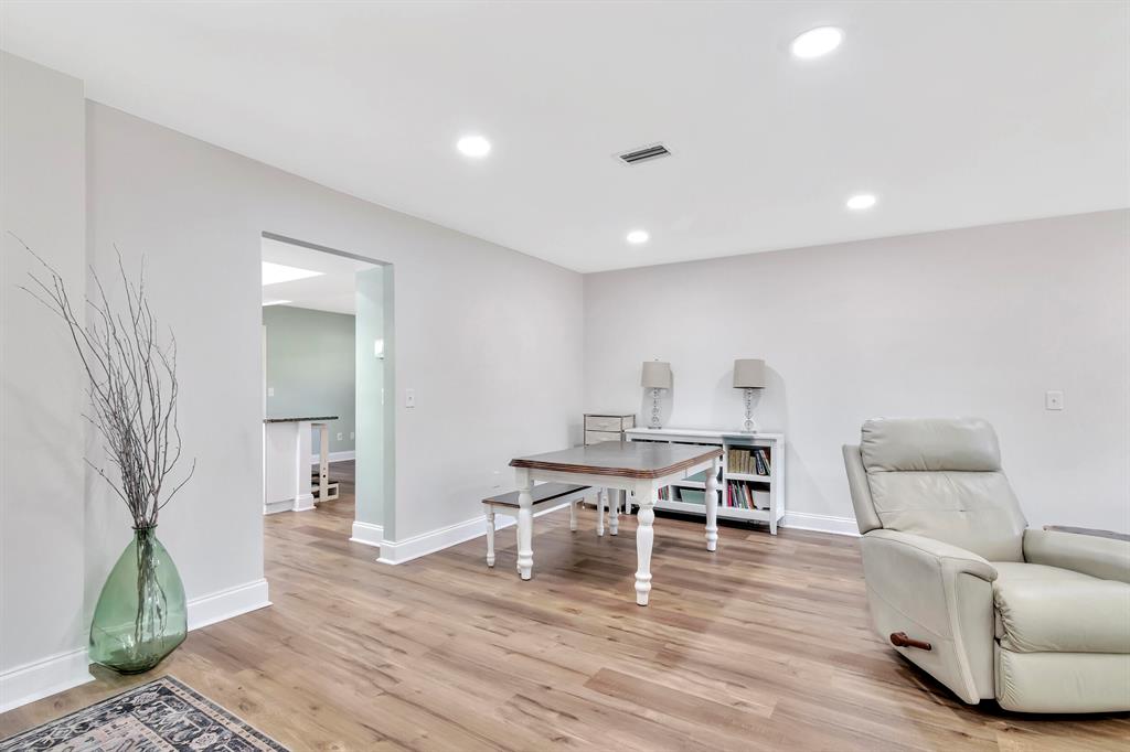 EASTWOOD - Residential