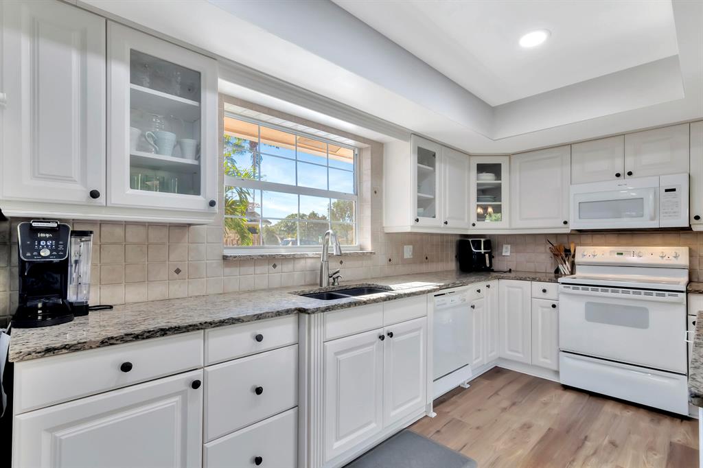 EASTWOOD - Residential