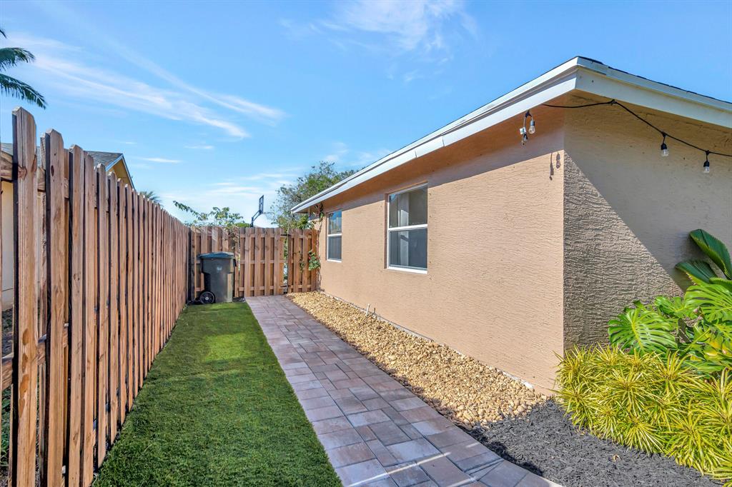 EASTWOOD - Residential