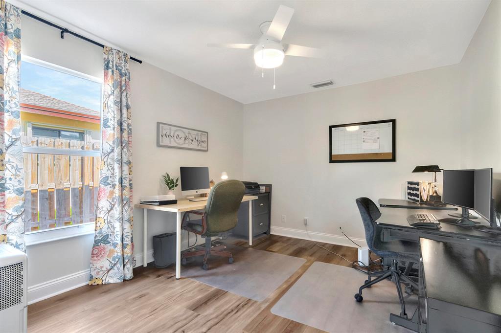 EASTWOOD - Residential