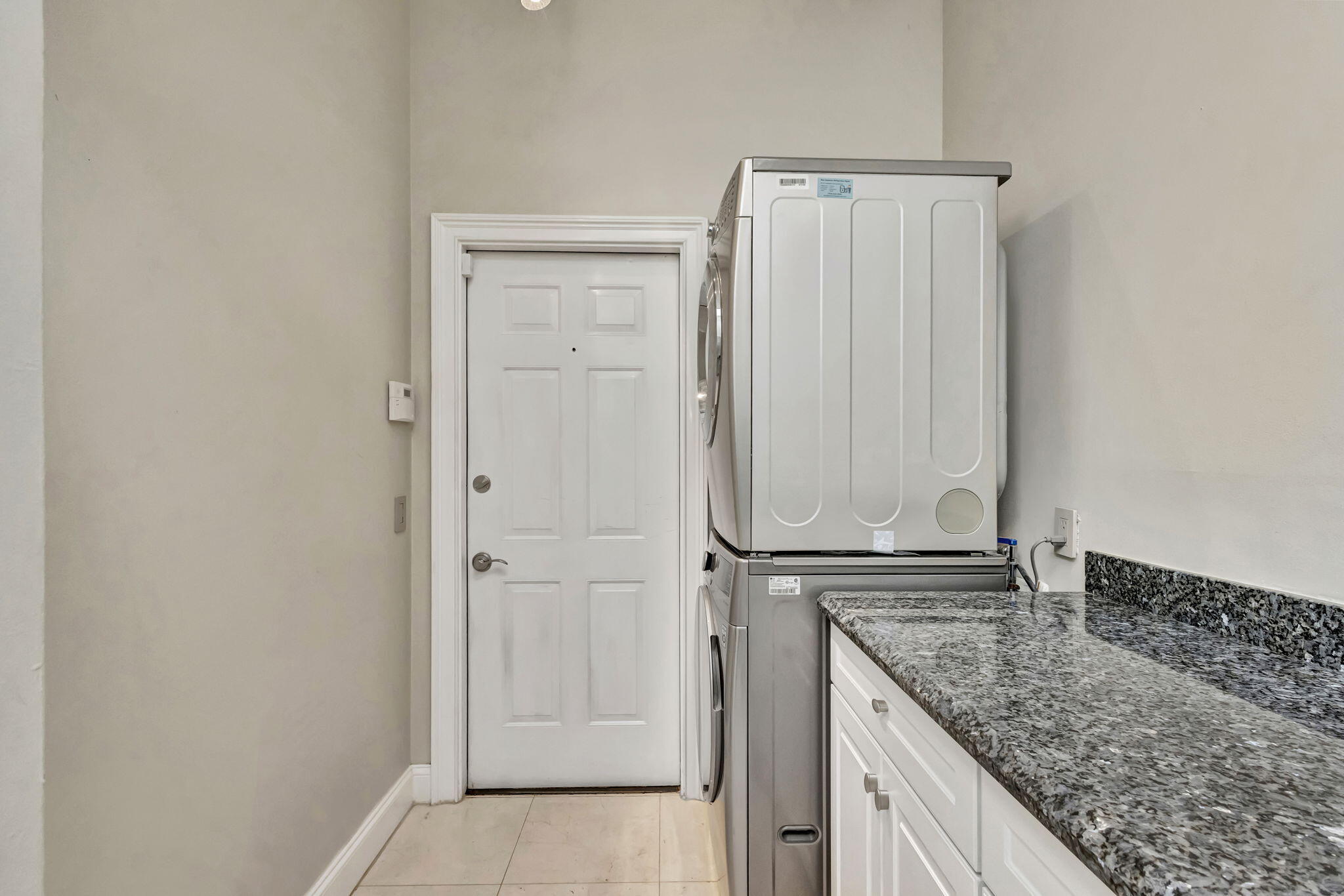 OAKS OAKS EAST 1 - Residential