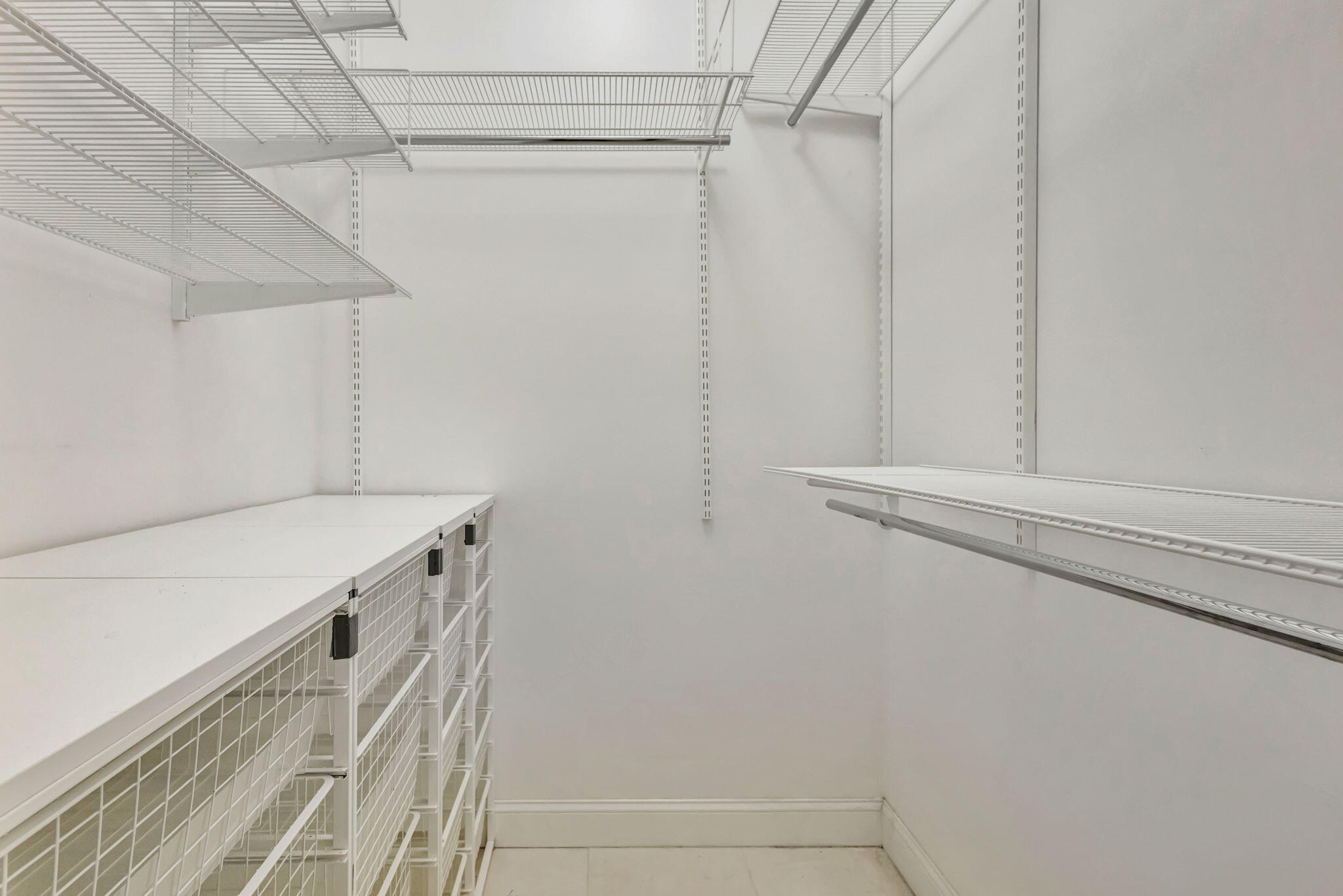 OAKS OAKS EAST 1 - Residential