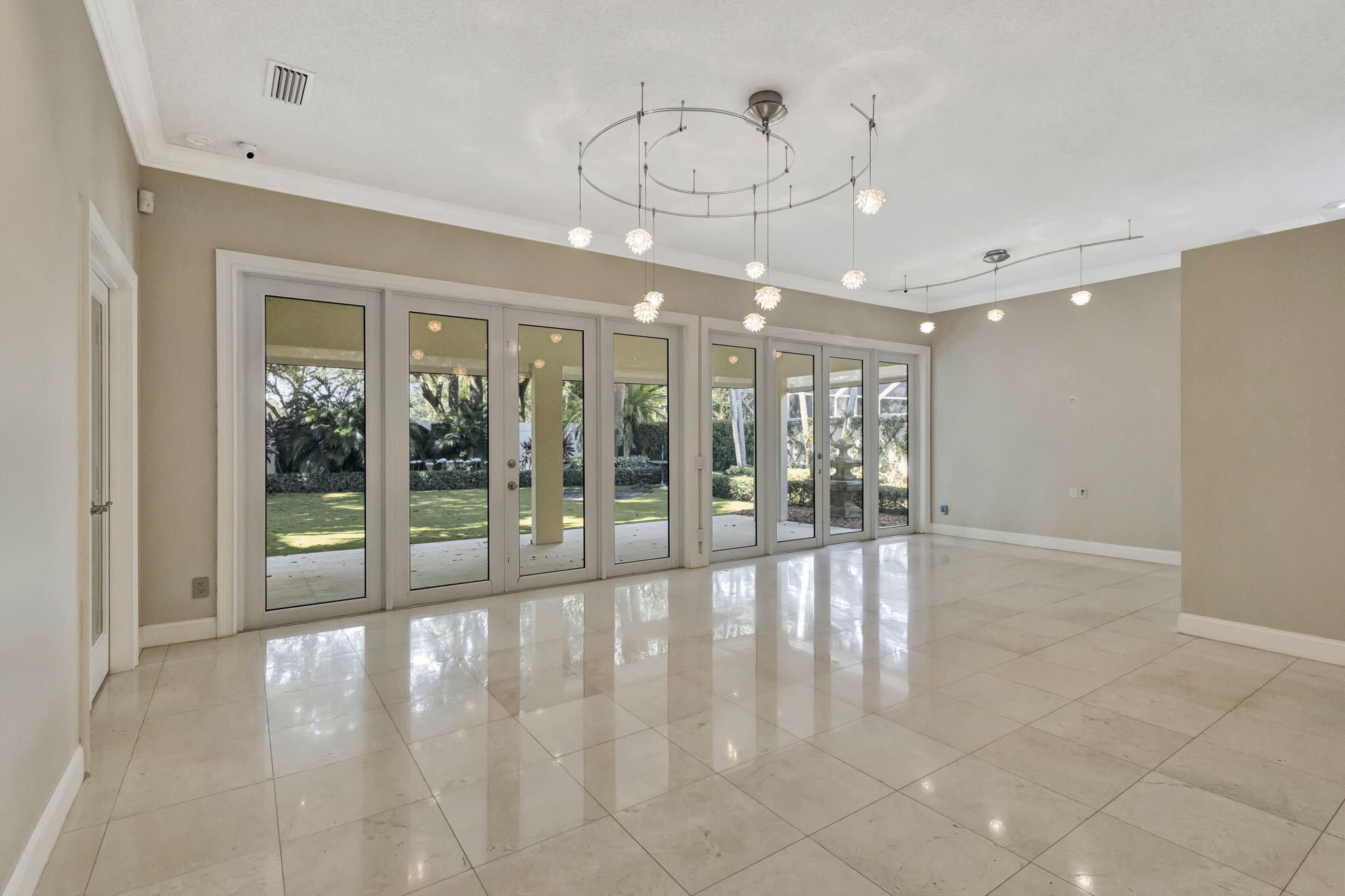 OAKS OAKS EAST 1 - Residential