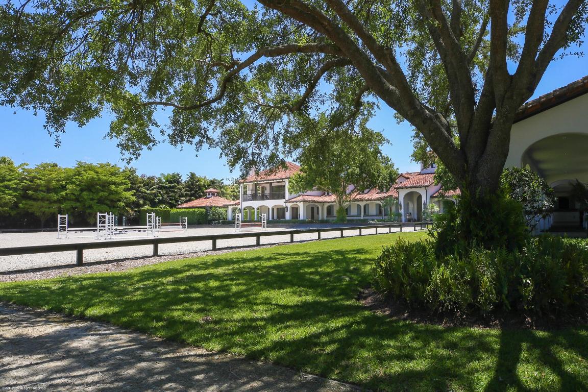 SADDLE TRAIL PARK OF WELLINGTON - Land